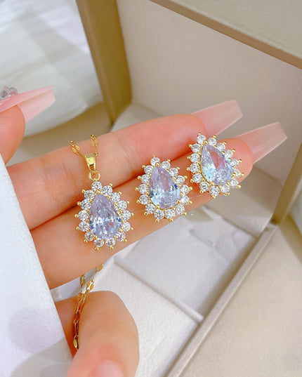 Aurora Teardrop Gold Necklace & Earrings Set