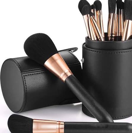 Professional Makeup Brush Set 16 Pieces Soft Fiber Hair Wooden Handle Black Color For Foundation Powder Blush Eyeshadow And More